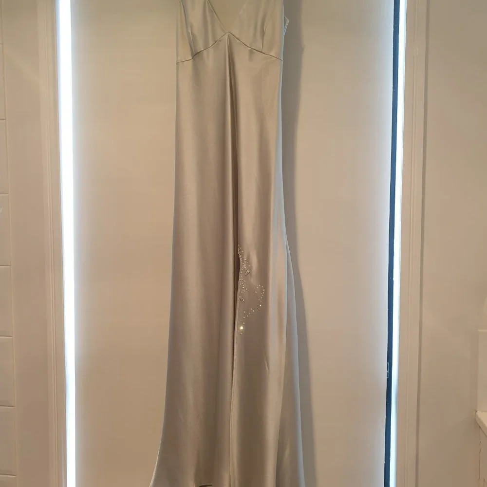 Matthew Eager in shimmery pale green - Size 8 - Picture 8 of 11